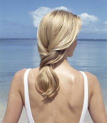 Як захистити волосся від шкідливого впливу сонця?